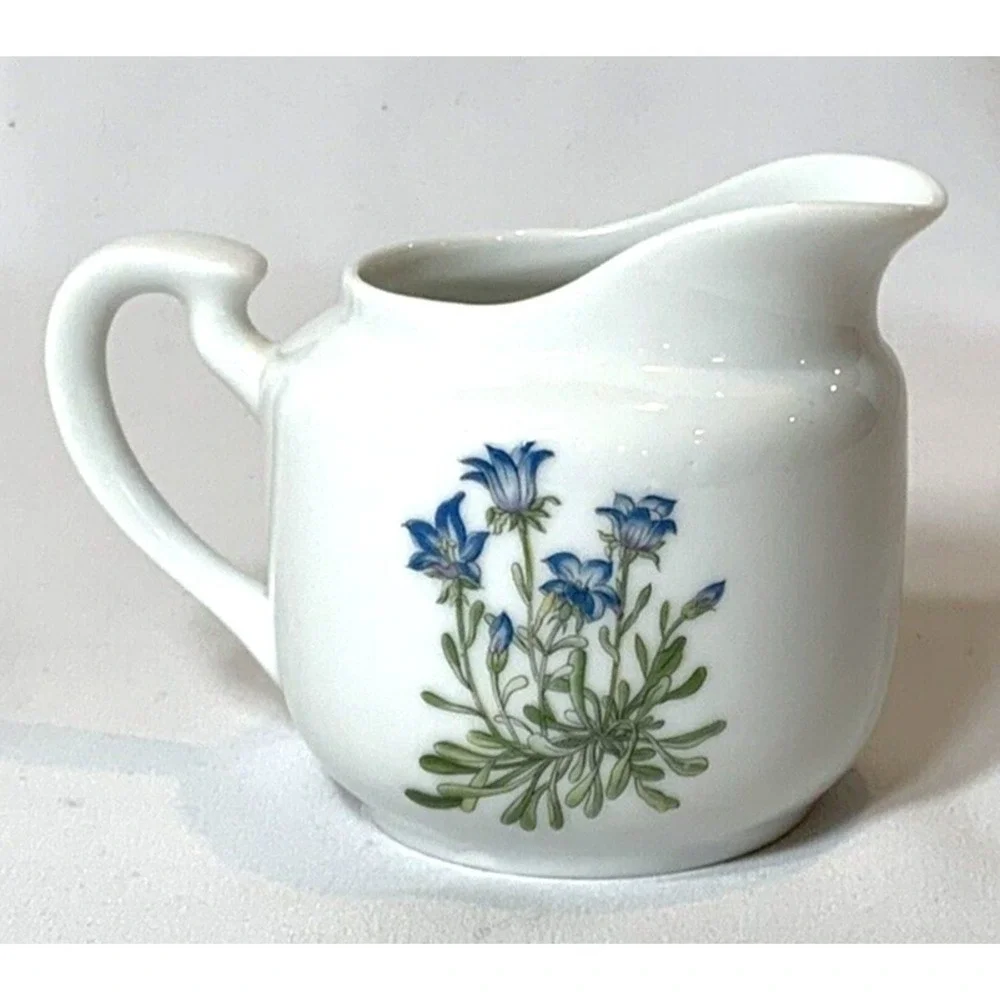Takahashi Japan Creamer Vintage White Blue Flowers Porcelain‎ 1970s Cottagecore